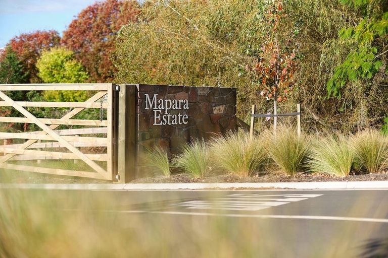 Photo of property in 2 Willow Lane, Acacia Bay, 3385