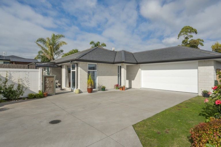 Photo of property in 25b Augusta Rise, Omokoroa, 3114