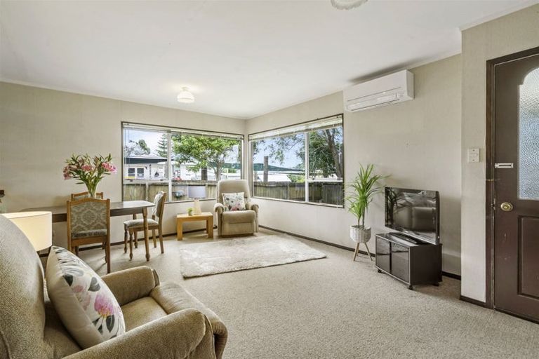 Photo of property in 3/332 Rangatira Road, Beach Haven, Auckland, 0626