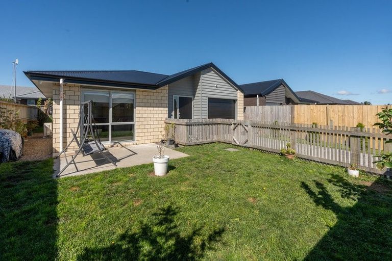 Photo of property in 37 Maanihi Drive, Rototuna North, Hamilton, 3210