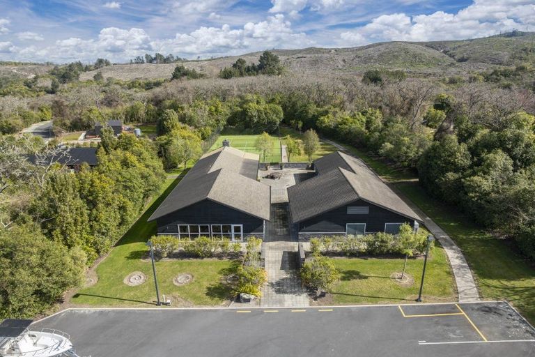 Photo of property in 24 Parawera Drive, Acacia Bay, Taupo, 3330