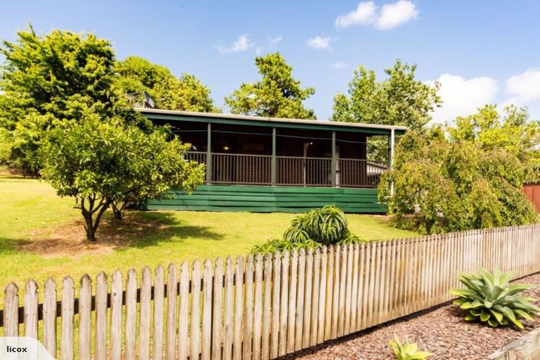 Photo of property in 288 Whitford Road, Whitford, Howick, 2571