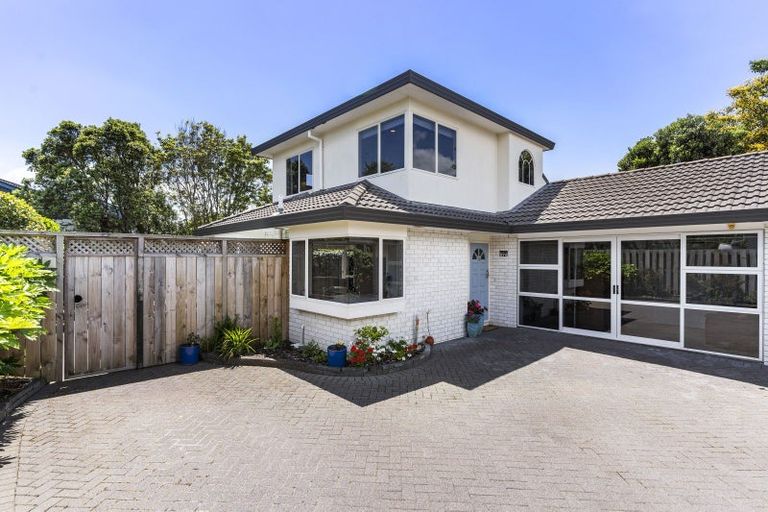 Photo of property in 2/27 Sorrel Crescent, Bucklands Beach, Auckland, 2012