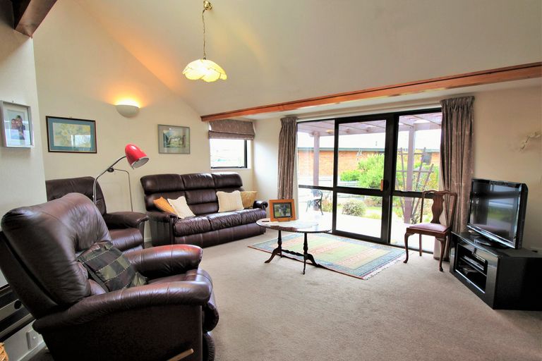 Photo of property in 11 Craig Place, Bridge Hill, Alexandra, 9320