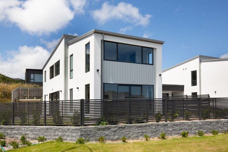 Photo of property in 2b Kaiaho Close, Aotea, Porirua, 5024