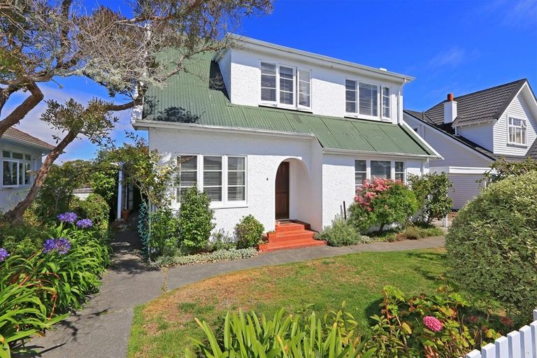 Photo of property in 6 Coleman Terrace, Hospital Hill, Napier, 4110