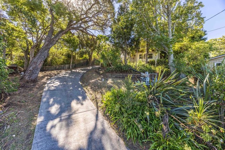 Photo of property in 546 Whangaparaoa Road, Stanmore Bay, Whangaparaoa, 0932