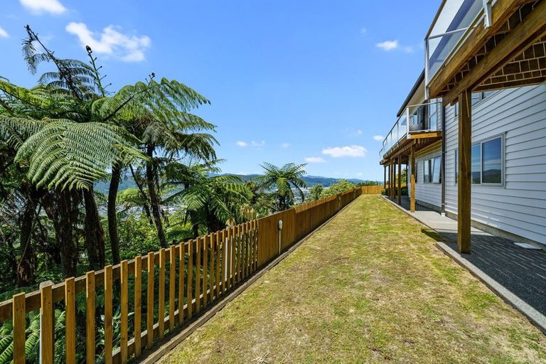 Photo of property in 34 Arahiwi Grove, Tirohanga, Lower Hutt, 5010