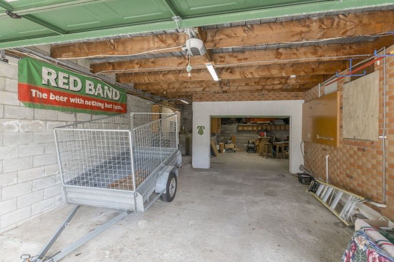 Photo of property in 12 Kowhai Grove, Raumati Beach, Paraparaumu, 5032