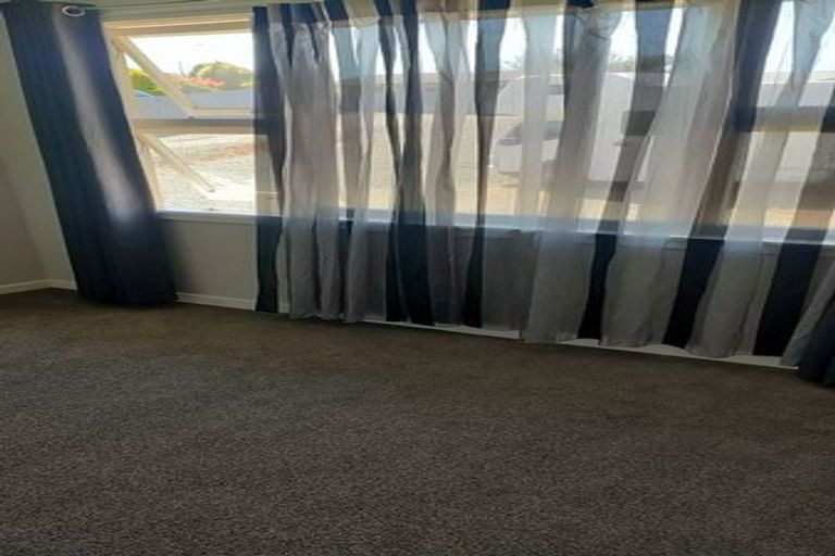 Photo of property in 6-8a Avenue Road, West End, Timaru, 7910