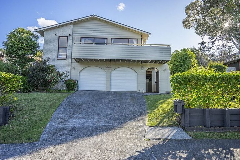 Photo of property in 119 Chelsea View Drive, Chatswood, Auckland, 0626