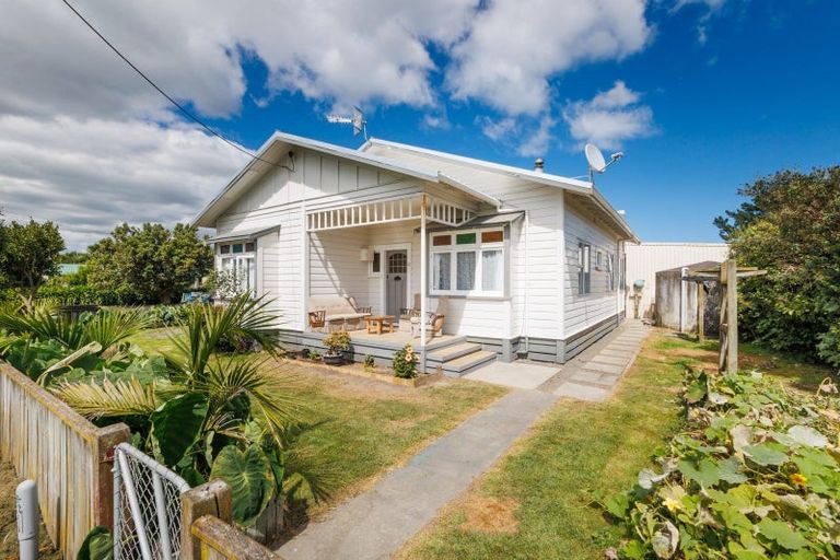 Photo of property in 21 Aru Street, Tangimoana, 4822