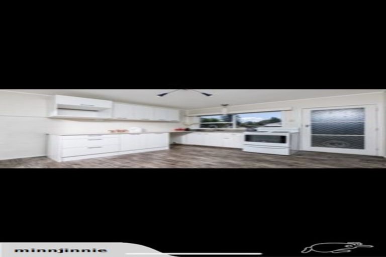 Photo of property in 1/2 Halberg Street, Glenfield, Auckland, 0629