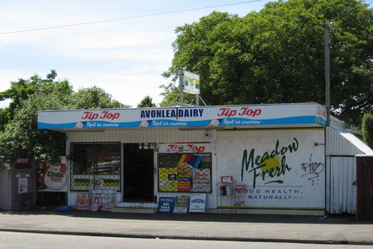 Photo of property in 42 Avonhead Road, Avonhead, Christchurch, 8042