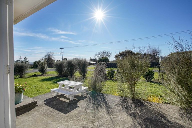 Photo of property in 28 Rata Street, Tokomaru, Palmerston North, 4474