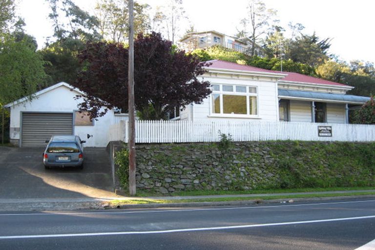 Photo of property in 39 Wairau Road, Picton, 7220