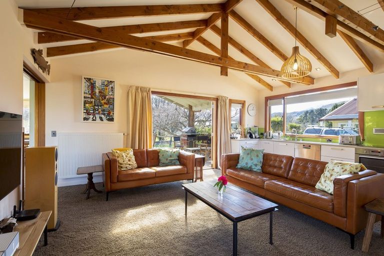 Photo of property in 15 Mull Street, Glenorchy, 9372