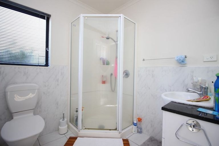 Photo of property in 13 Meridian Court, Oteha, Auckland, 0632