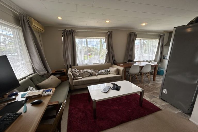 Photo of property in 13a Pamela Place, New Lynn, Auckland, 0600