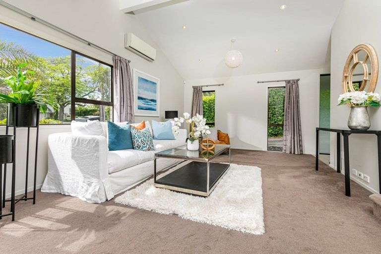 Photo of property in 1/3 Aotearoa Terrace, Murrays Bay, Auckland, 0630