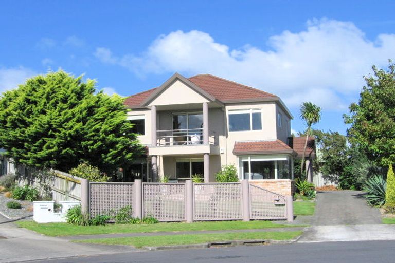 Photo of property in 13 Dunn Place, Farm Cove, Auckland, 2010