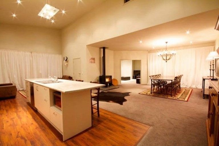 Photo of property in 25 Redfern Terrace, Arthurs Point, Queenstown, 9371