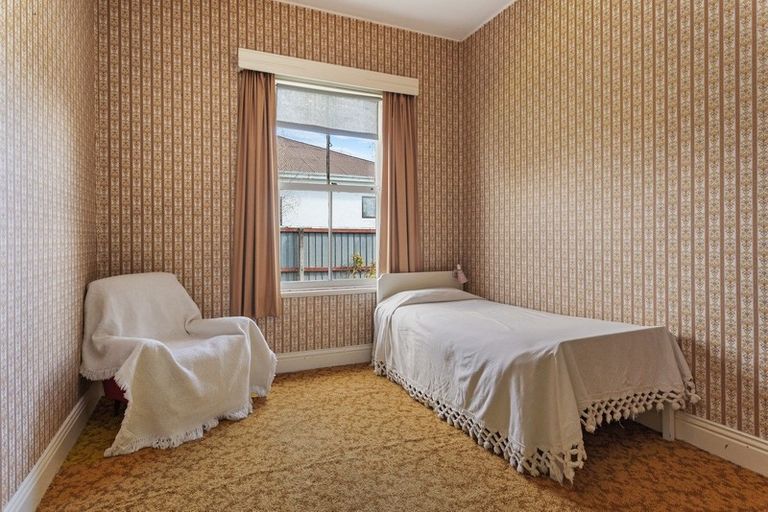 Photo of property in 22 High Street, Hawarden, 7385