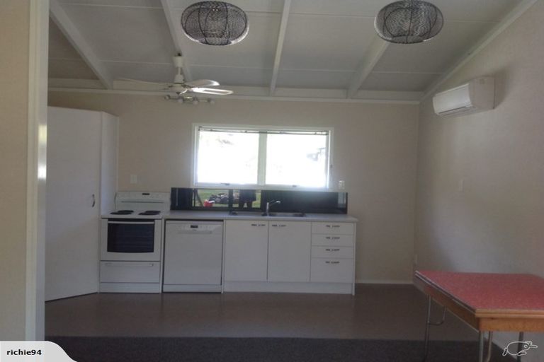 Photo of property in 11 Stack Road, Port Waikato, Tuakau, 2695