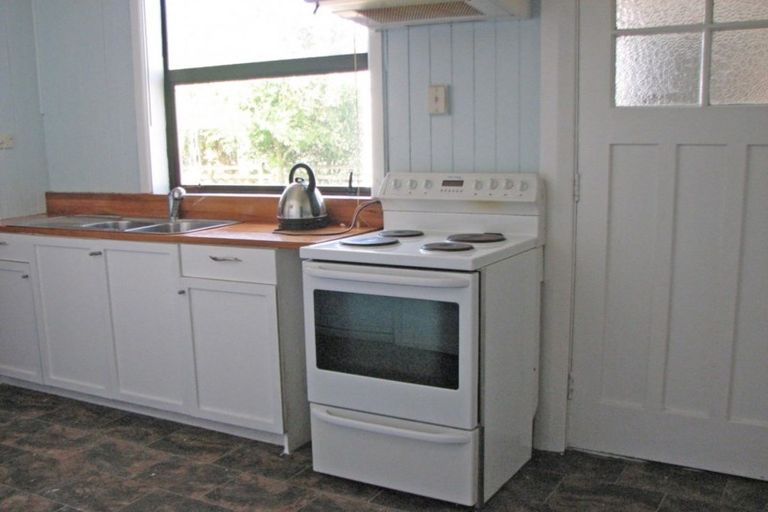 Photo of property in 16 Railway Road, Dunsandel, Leeston, 7682