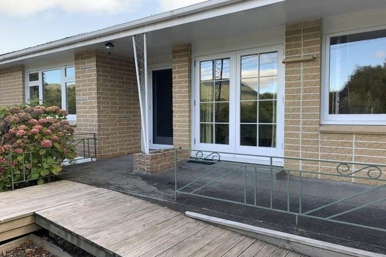 Photo of property in 10 Sussex Street, Picton, 7220