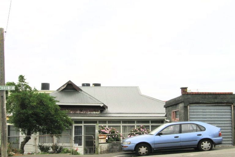 Photo of property in 16 Princess Street, Newtown, Wellington, 6021