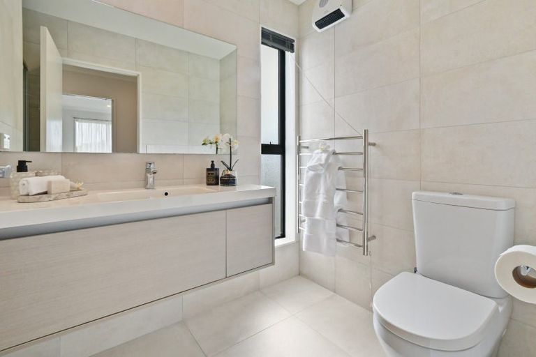 Photo of property in 60 Matairangi Avenue, Totara Heights, Auckland, 2105