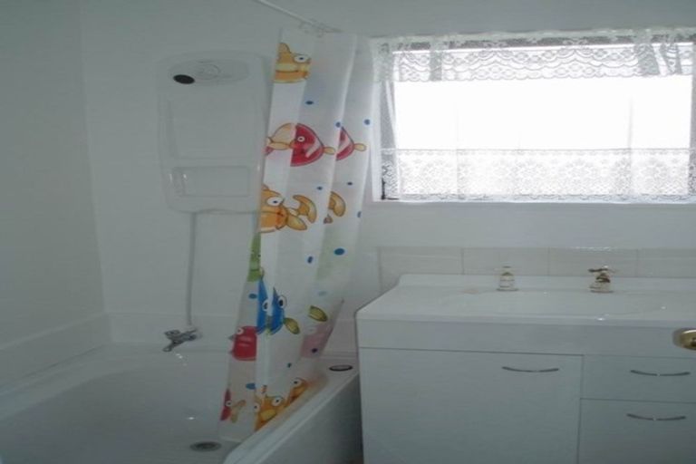 Photo of property in 1/18 Trevor Hosken Drive, Wiri, Auckland, 2104