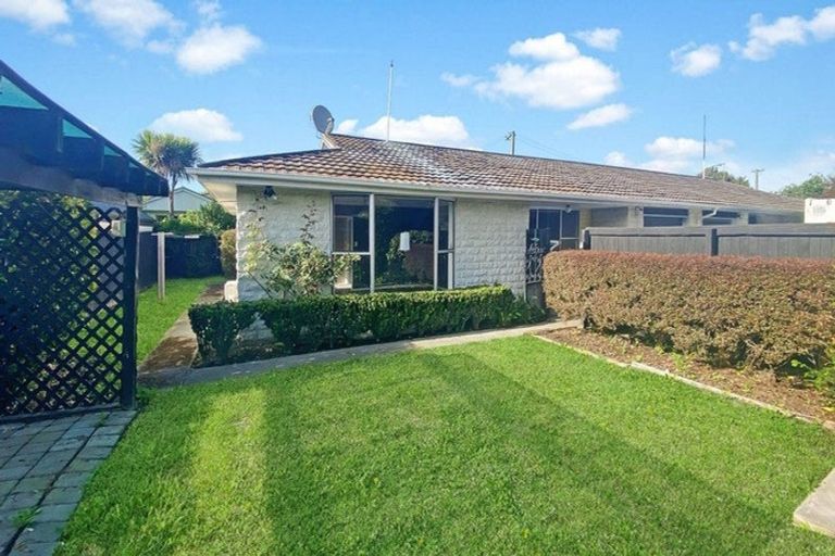 Photo of property in 2/72 Norwood Street, Sydenham, Christchurch, 8023