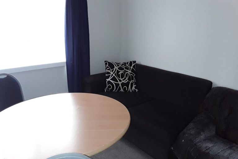 Photo of property in 64 Glenbervie Crescent, Massey, Auckland, 0614