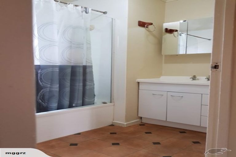 Photo of property in 32 Heathdale Crescent, Papakura, 2110