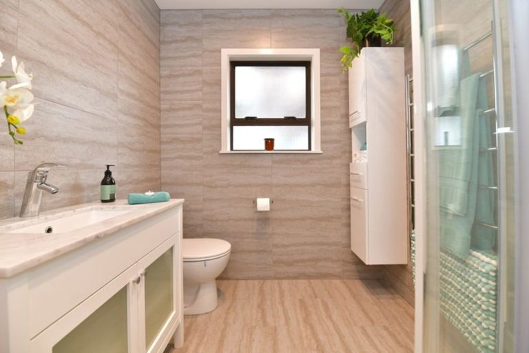 Photo of property in 50a Hatton Road, Orewa, 0931