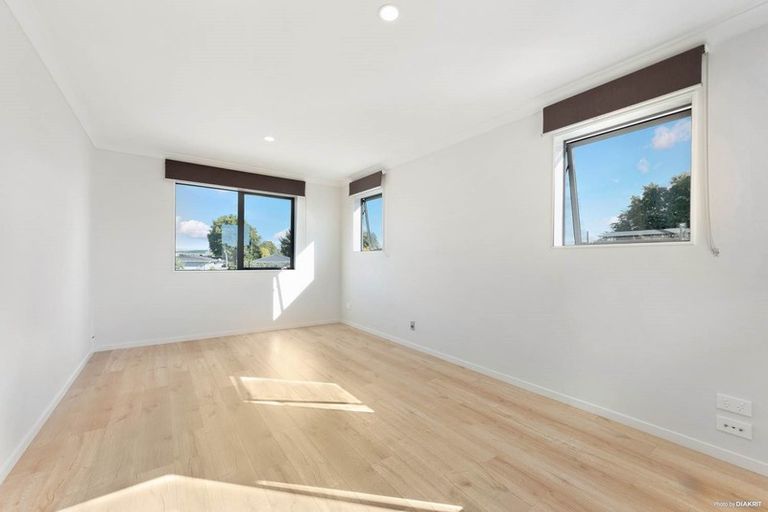 Photo of property in 34a Hope Farm Avenue, Pakuranga Heights, Auckland, 2010