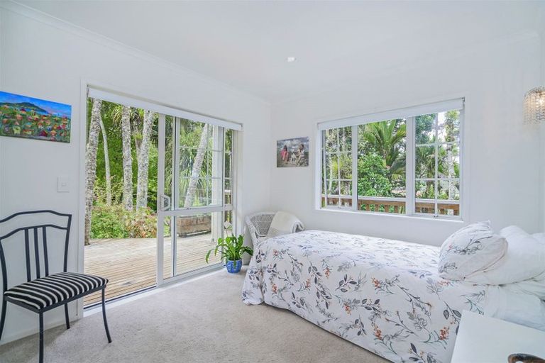 Photo of property in 68 Tarapatiki Drive, Whitianga, 3510