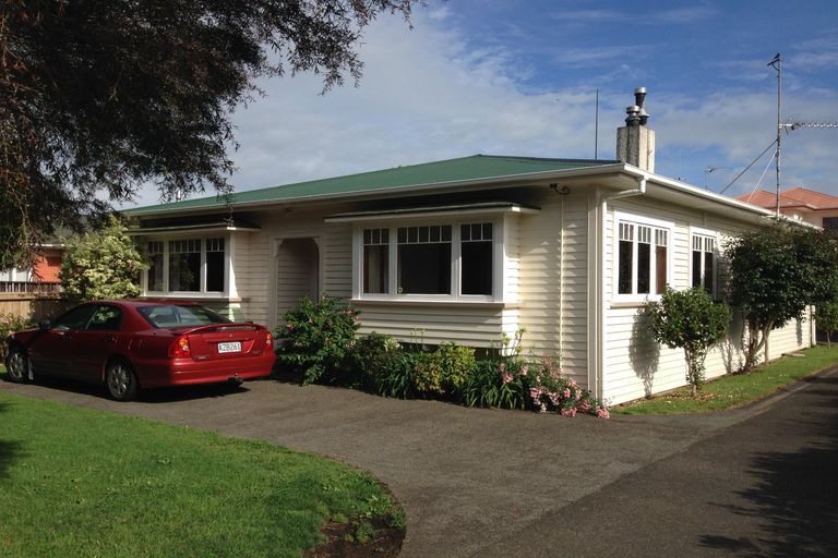 Photo of property in 36 Clare Street, Cambridge, 3434