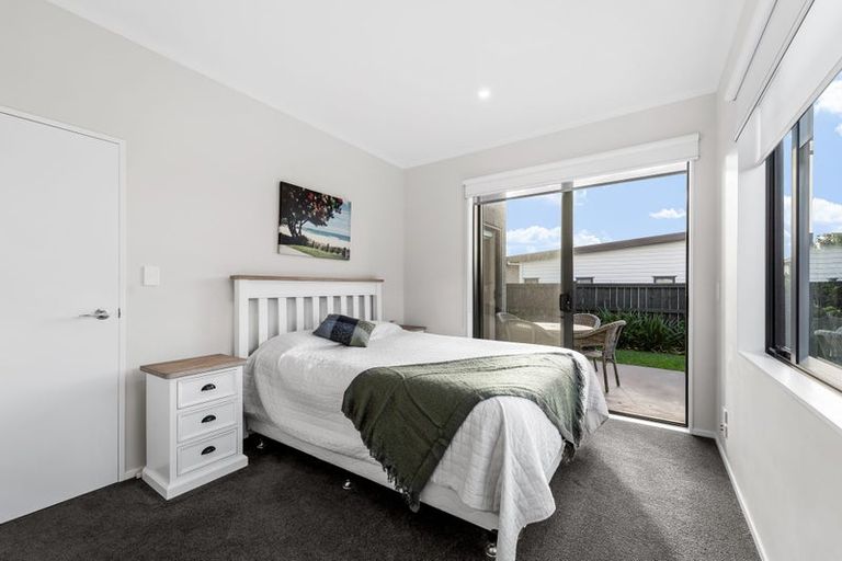 Photo of property in 12 Kuparu Lane, Red Beach, 0932