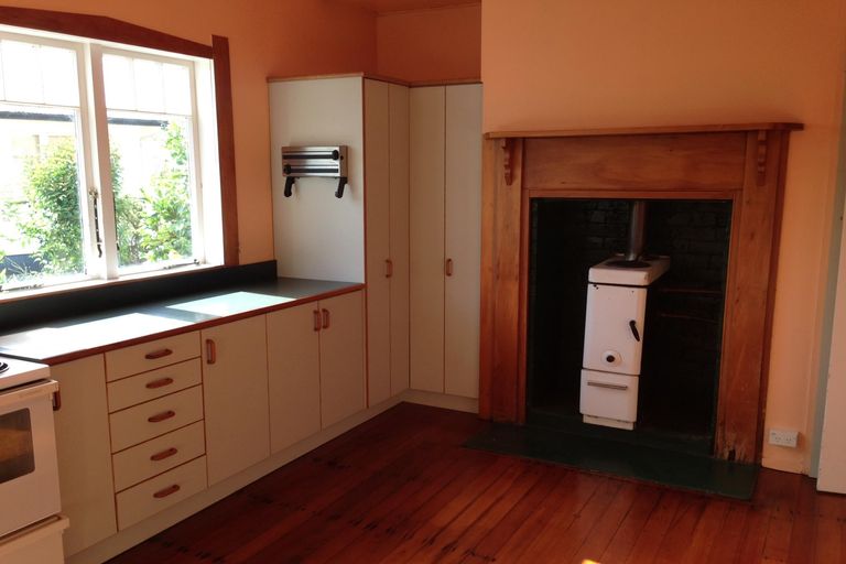 Photo of property in 36 Clare Street, Cambridge, 3434