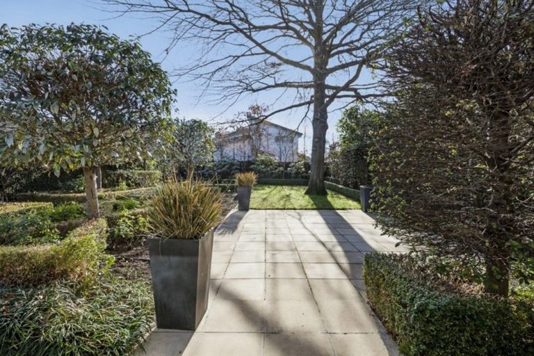 Photo of property in 21 Plynlimon Road, Fendalton, Christchurch, 8052