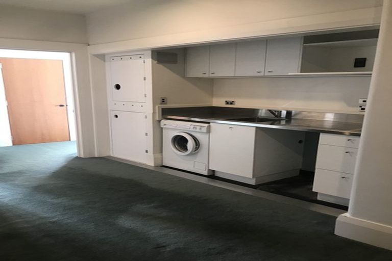 Photo of property in Dominion Apartments, 25/80 Victoria Street, Wellington Central, Wellington, 6011