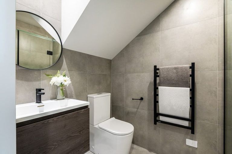 Photo of property in 15 Mina Way, Browns Bay, Auckland, 0630