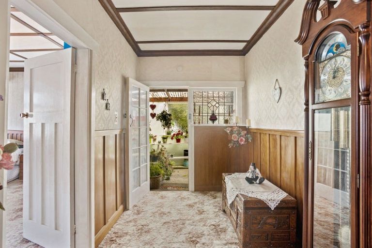 Photo of property in 44 Stafford Street, Waitara, 4320