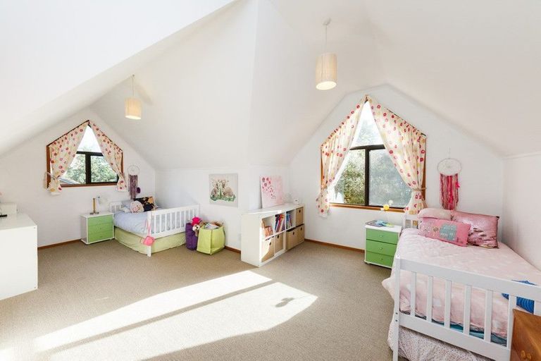 Photo of property in 4 Dresdan Court, Hokowhitu, Palmerston North, 4410