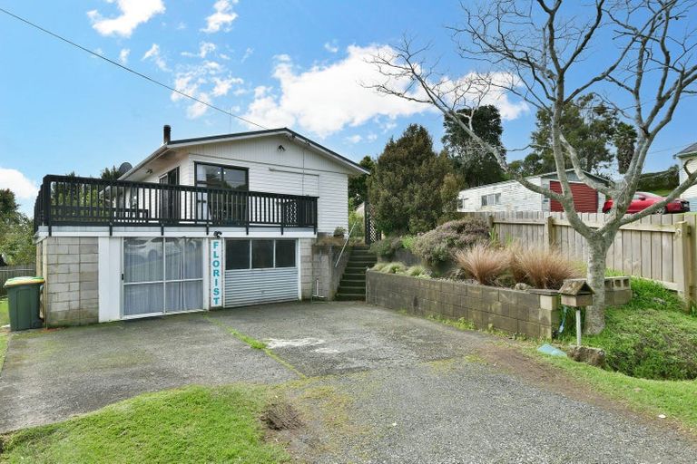 Photo of property in 30 Downer Street, Helensville, 0800