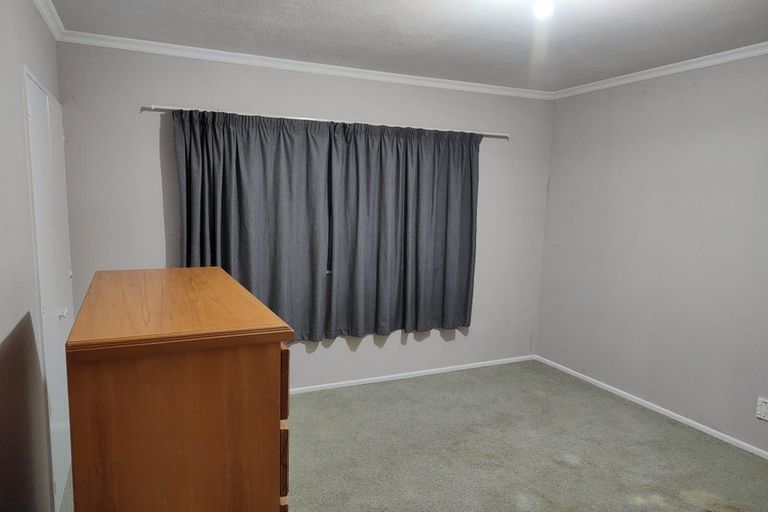 Photo of property in 21 Honeysuckle Place, Northcote, Christchurch, 8052