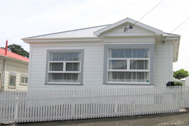 Photo of property in 30 Liffey Street, Island Bay, Wellington, 6023